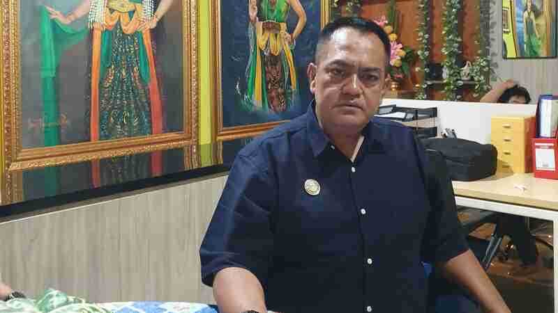 Dr. BRM. Kusumo Putro, SH., MH., saat menyampaikan analisis yuridis pembentukan Provinsi Surakarta kepada awak media. (Dok-RekonfuNews)